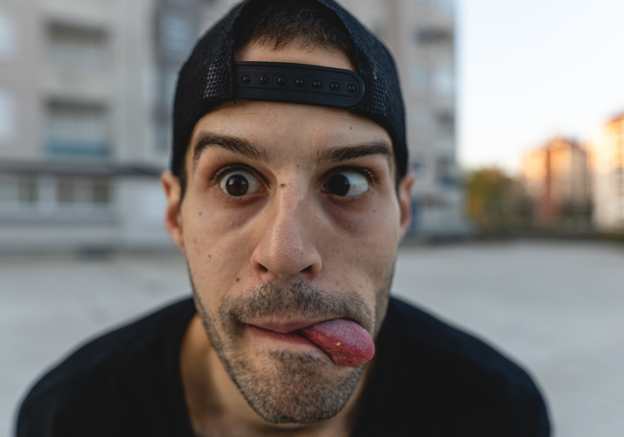 man making weird pose in camera why do people think i'm weird 