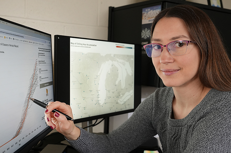 New tool helps users track fruit-plant readiness for growing season